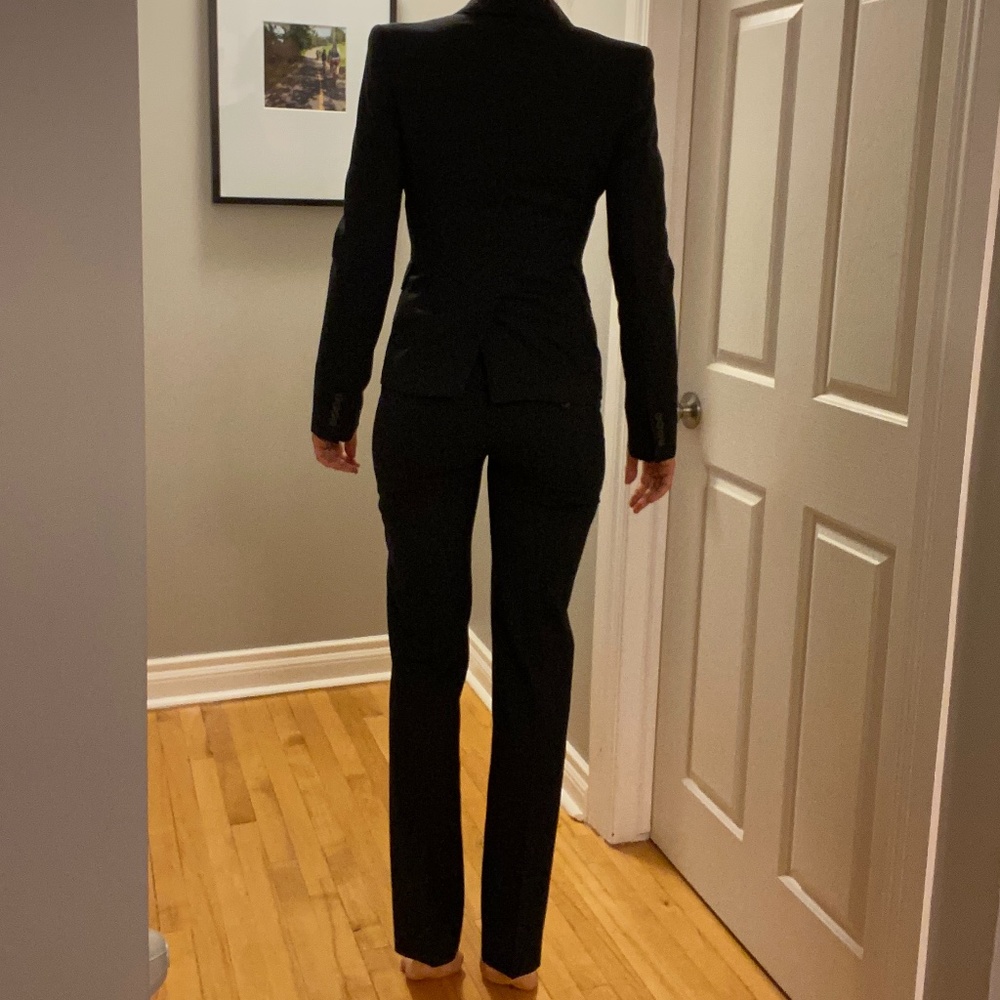 Dolce & Gabbana Black Wool suit - barely worn - Picture 3 of 12